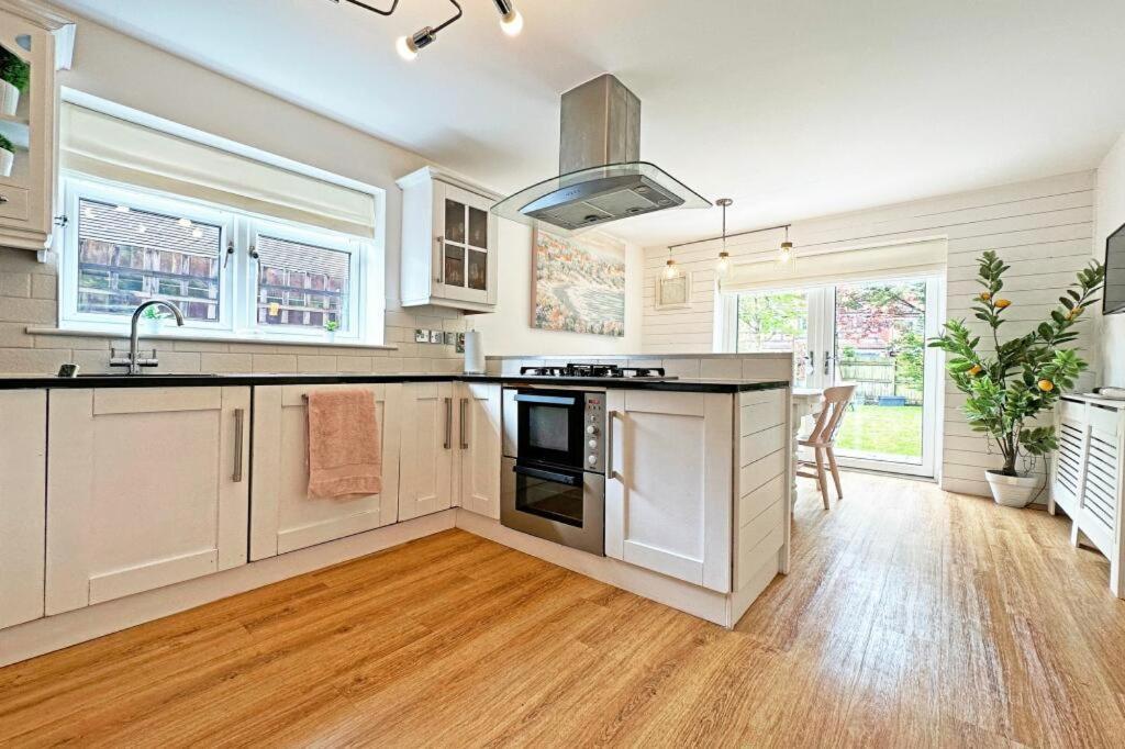 Bluebell House Home In Country Village. Nec/Stratford/Birmingham Solihull Buitenkant foto